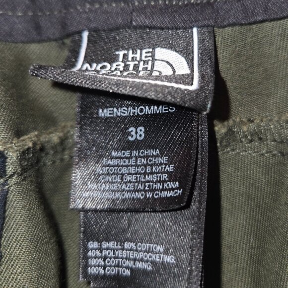 North Face Shorts Mens 38 - Dark Green - 60% Cotton/40% Polyester - Picture 3 of 3